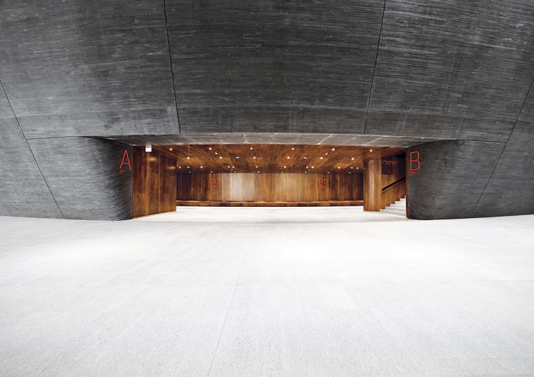 Dotknąć prawdziwego materiału