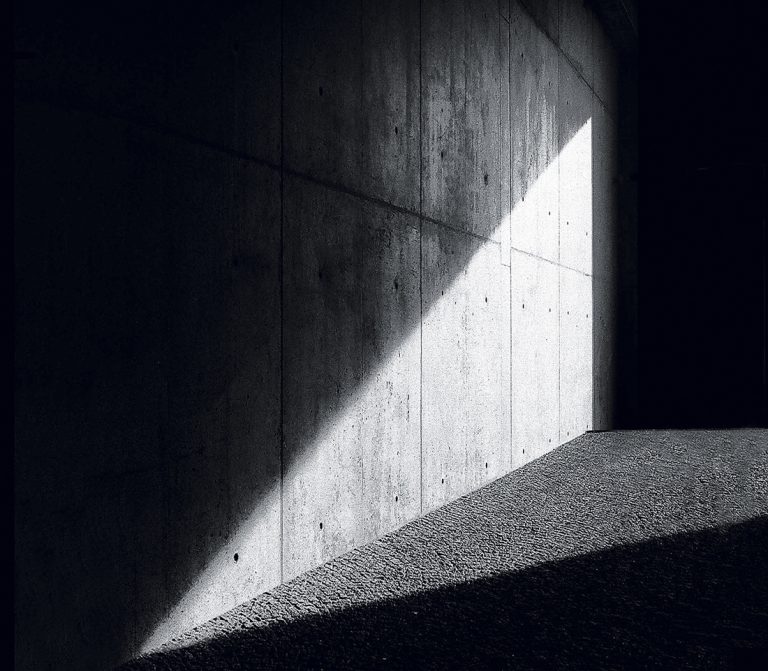 Związki idei i materii w architekturze betonowej