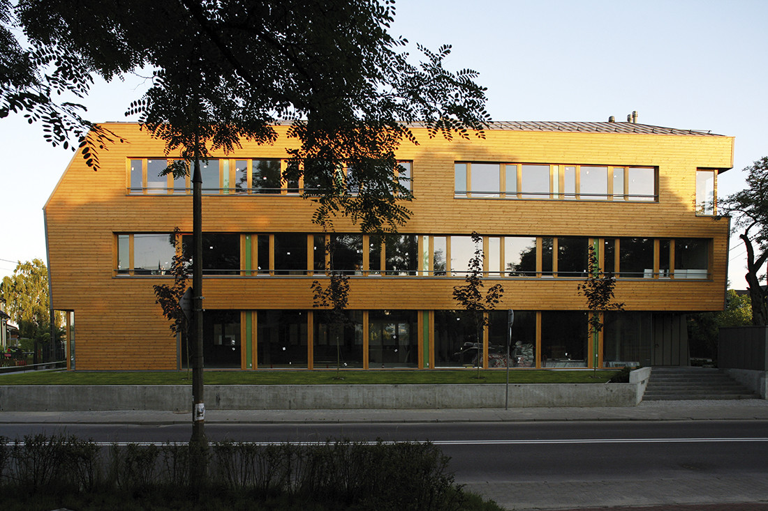 Budynek mieszkaniowobiurowy w Warszawie