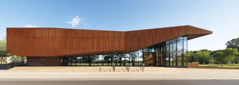 Hala 100-lecia Cracovii z Centrum Sportu Niepełnosprawnych