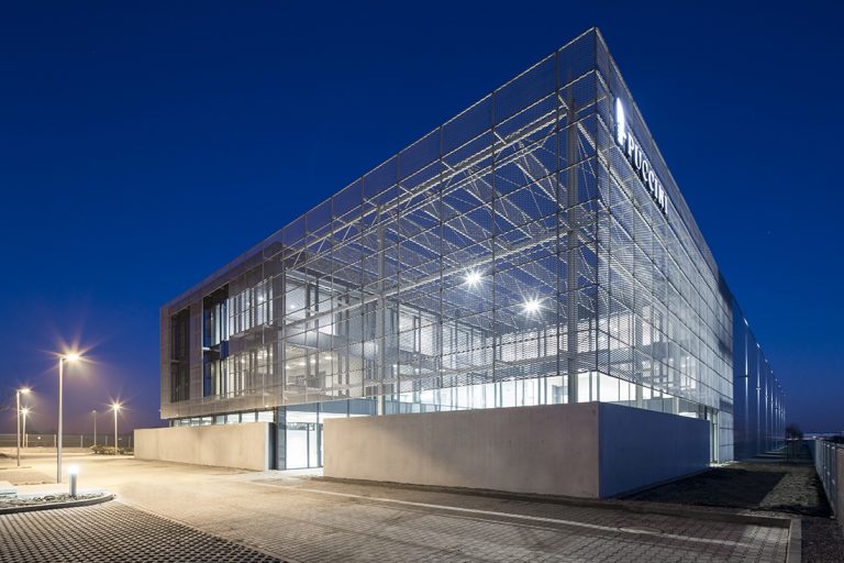 Dobra rzecz pod miastem