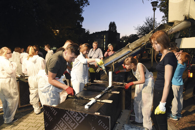 Beton i sympatyczne kłamstwo architektury