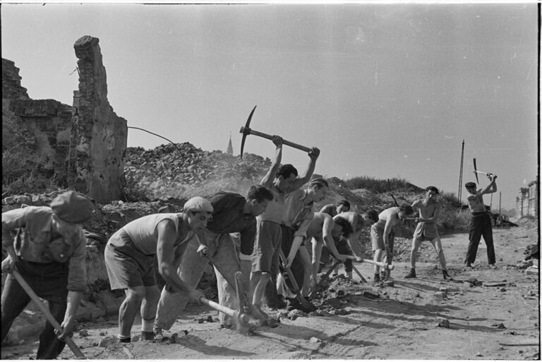 Zniszczenie i odrodzenie