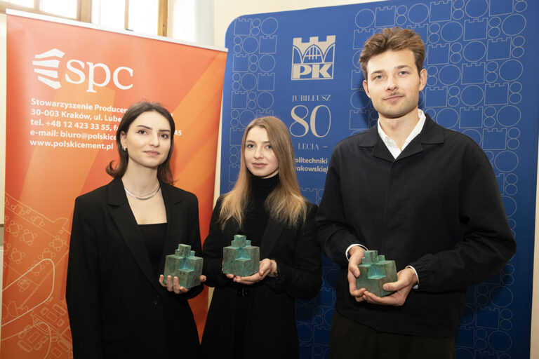 Archiwizowanie, kontemplowanie, wojowanie